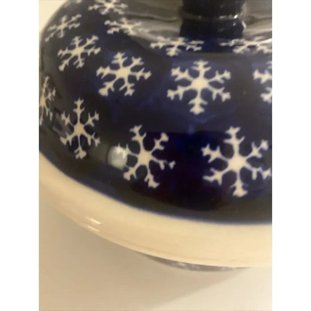 Boleslawiec Polish Pottery Cobalt Blue Ivory Snowflake Stoneware Casserole Lid